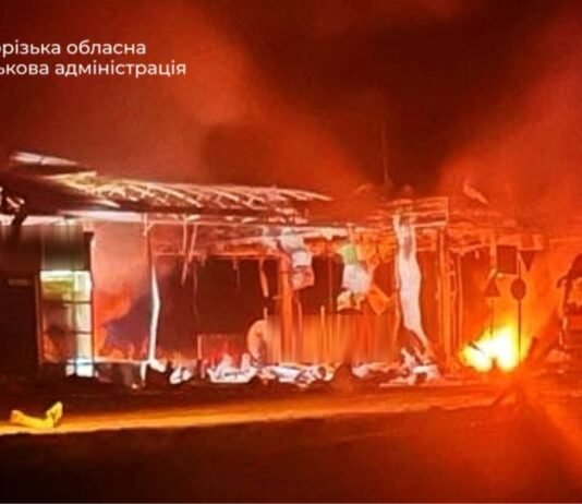 Пожар на АЗС, изуродованные дома и авто: РФ ночью атаковала Харьков, Днепр и Запорожье
