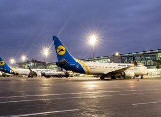 Москва может согласиться: Украина хочет договориться об «аэропортовом перемирии» с Россией, — Politico