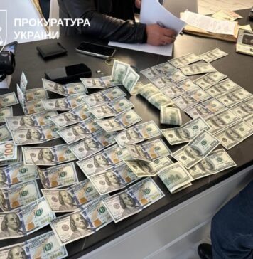 В Украине разоблачили схему прикрытия «интимных студий»: среди фигурантов — руководители полиции (фото)
