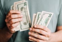 Гривна теряет позиции: в Украине зафиксирован новый рекорд на валютном рынке