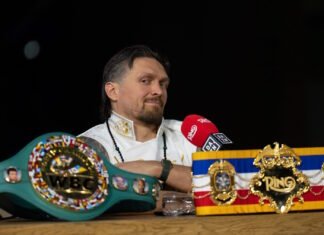 Усик получил новых соперников после победы: с кем встретится украинский чемпион