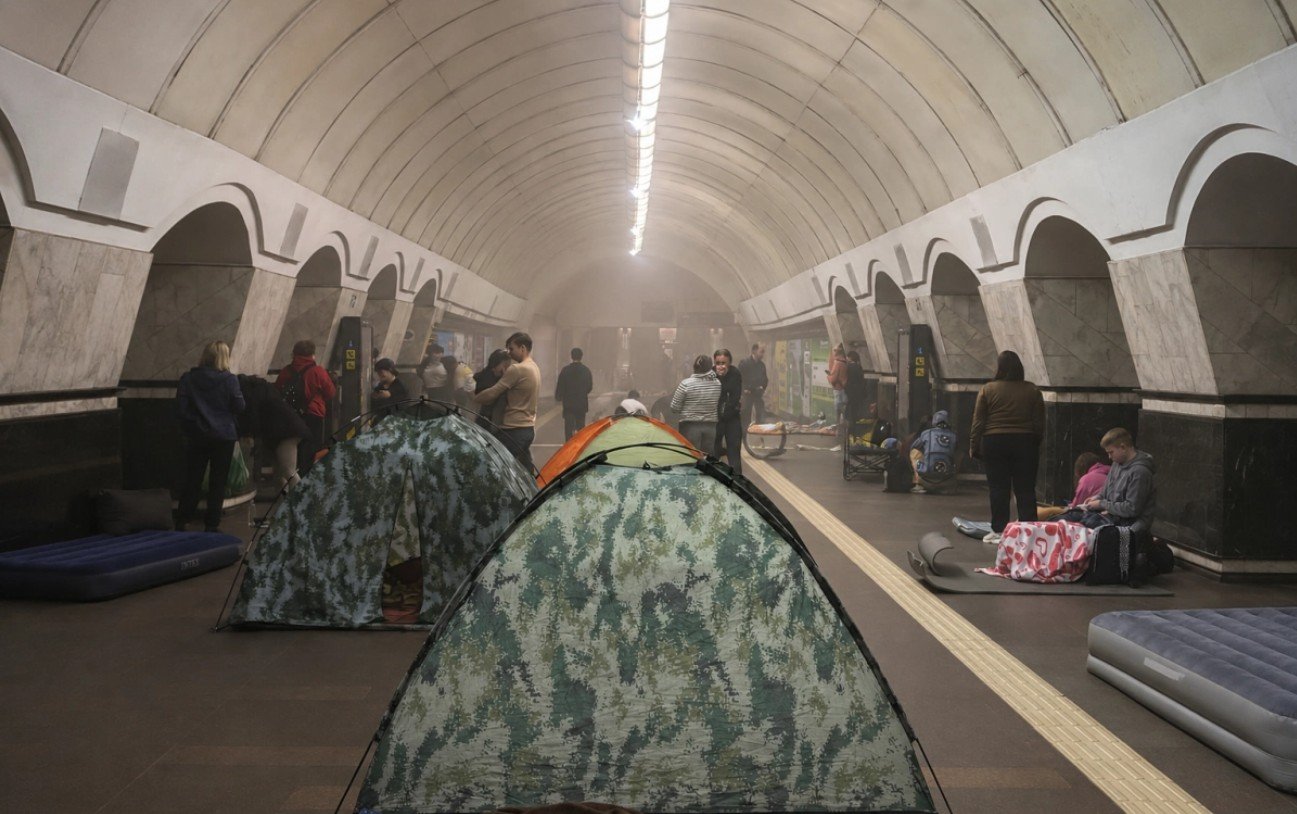 Пробили паркинг и повредили метро: какие укрытия защитят от ударов баллистики РФ, — эксперт