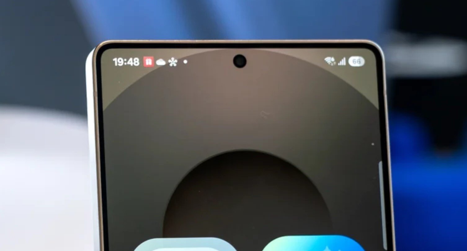 Белая точка на экране смартфона Android: что это и стоит ли беспокоиться