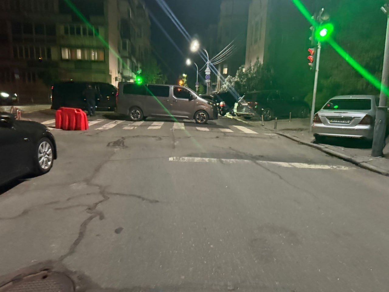 Возле Банковой перекрыты все улицы и полно людей в форме, — Гончаренко