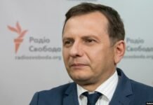 Зарплаты военным можно поднять без новых налогов — Устенко назвал способ