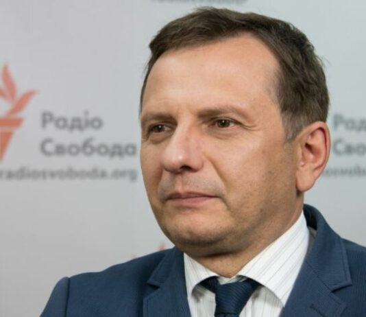 Зарплаты военным можно поднять без новых налогов — Устенко назвал способ