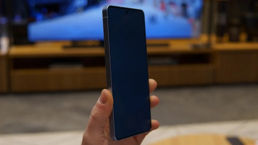 Це вже не просто екран: Samsung показала дисплей, який вимірює пульс і тиск