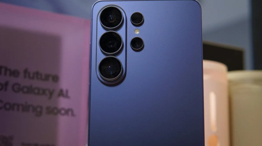 Samsung готує сюрприз: у лінійці Galaxy S27 з’явиться абсолютно нова модель із крутою фішкою
