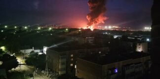 Ростов ночью подвергся массированной атаке: горят два завода ВПК РФ, — соцсети (видео)