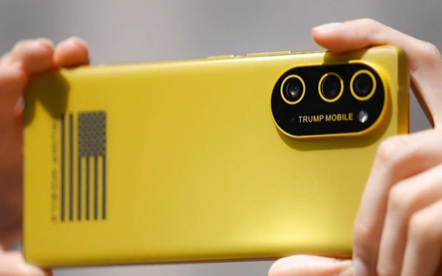 Смартфон Трампа виявився не зовсім “американським”: перші T1 Phone вже роздали журналістам