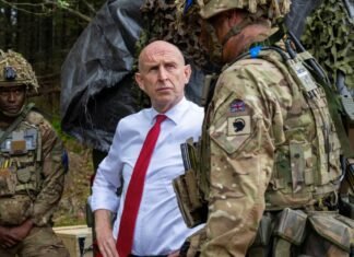 Призвал ускорить поставки ПВО Украине: министр обороны Британии подал в отставку — какая причина