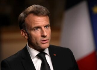«Хотел заключить быстрый мир»: Трамп едва не «сдал» Украину во время встречи на Аляске, — Макрон