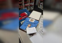 Отправил орден «Новой Почтой»: Зеленский возвращает Навроцкому высшую польскую награду (фото)