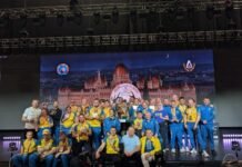Отказались стоять на пьедестале под гимн РФ: украинских параармреслеров оштрафовали на соревнованиях в Будапеште