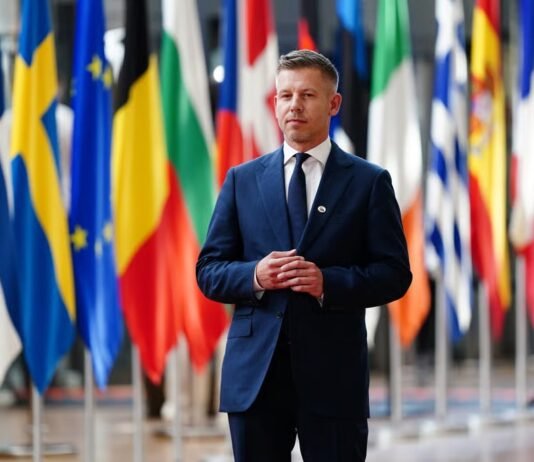 Венгрия — единственная страна, которая вновь блокирует вступление Украины в ЕС, — Politico