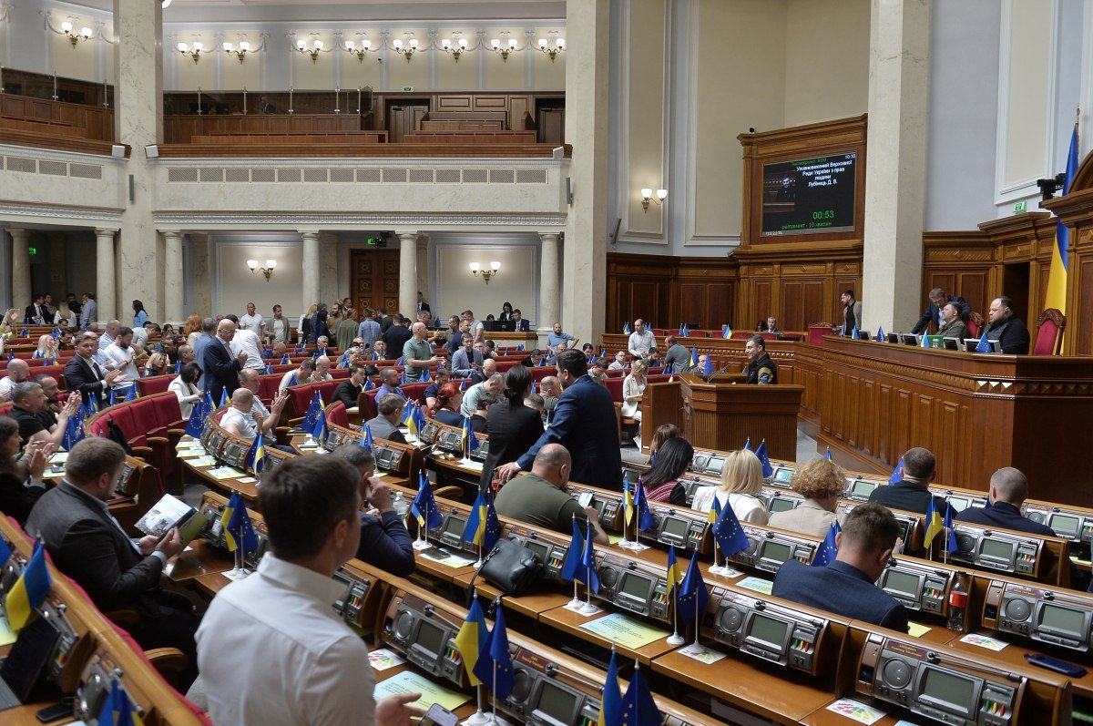 Выросла почти на 20%: нардеп раскрыл размер зарплаты в Верховной Раде