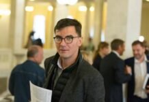 Квартира у мастера ресниц: «Слуга народа» Мотовиловец снимает элитное жилье втрое дешевле рынка, — Bihus.Info (фото)