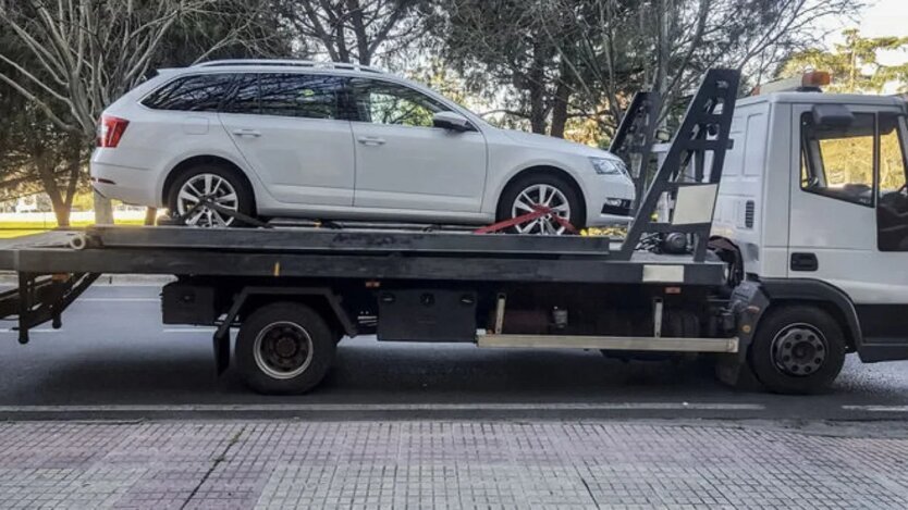 Штраф 510 гривен и эвакуация авто: для водителей заработали новые правила с 1 июня