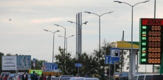 Вслед за бензином: в Крыму начали ограничивать продажу продуктов