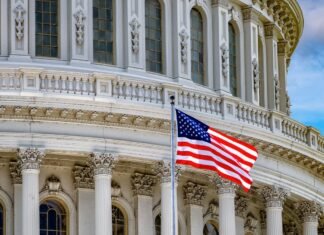 Преодолели первый барьер: Сенат США поддержал законопроект о «адских» санкциях против России