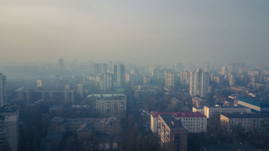 Лучше не открывать окна: в каких районах Киева показатели загрязнения воздуха зашкаливают