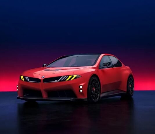 Сюрприза не случилось: BMW рассекретила название нового электроседана (видео)