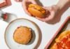 Как в ресторане: три рецепта вкусных бургеров от украинских звезд (видео)