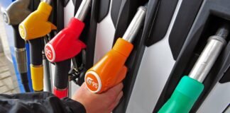Россия взялась за украинские АЗС: бизнес предлагает радикально изменить правила продажи топлива