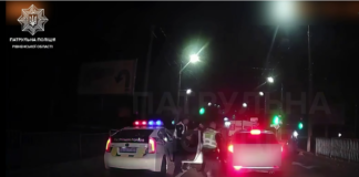 GTA по-киевски: в столице водитель сбил военнослужащего и пытался убежать от полиции (видео)