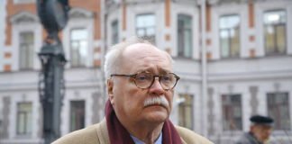 Призвал сбросить «ядерку» на Украину: СБУ объявила о подозрении режиссеру «Улицы разбитых фонарей»