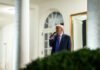 «Не знаем, хотим ли мы этого»: Трамп в очередной раз назвал Ормузский пролив территорией США (видео)