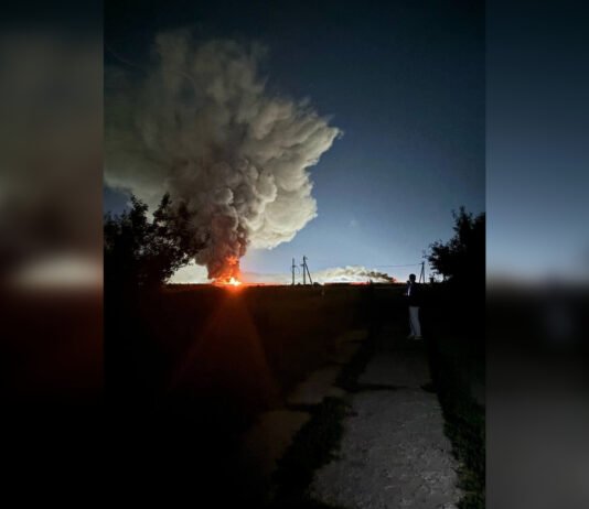 Дроны атаковали Воронежскую область РФ: после ударов горит логистический хаб Wildberries (видео)