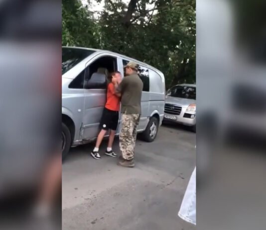 Военнослужащий ТЦК избил ребенка в Одессе: что говорят в полиции (видео)