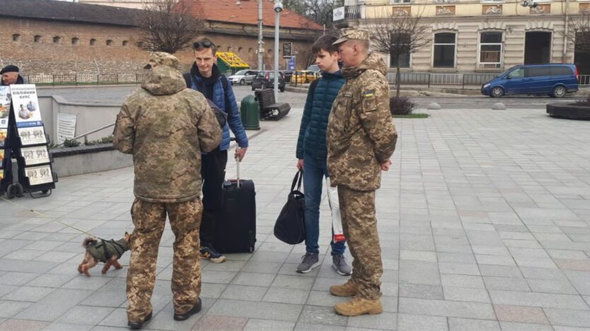 ТЦК запретят балаклавы и обяжут снимать все на видео: что готовит Рада