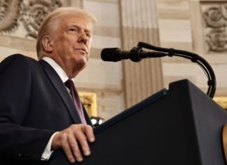 Трамп обещает сделать Ормузский пролив «американским» после окончания войны с Ираном (видео)