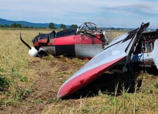 На Сахалине самолет Ан-3 совершил жесткую посадку: на борту были семеро людей (фото)