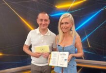 Провел более 4 лет в плену: Джоан Роулинг трогательно поддержала украинского морпеха (фото)