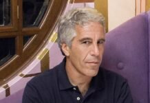 7 лет назад Эпштейн покончил с собой: самые скандальные факты об острове разврата для миллионеров (фото)
