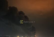 В РФ горит складское помещение площадью 80 тыс. кв. м: оно связано с ключевыми отраслями РФ (видео)
