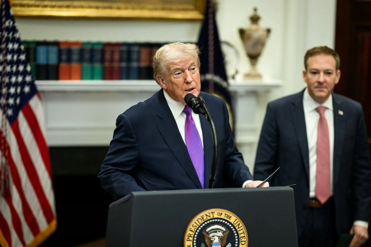 Байден истощил запасы: Трамп ответил на просьбу Зеленского о предоставлении Украине ракет Patriot (видео)