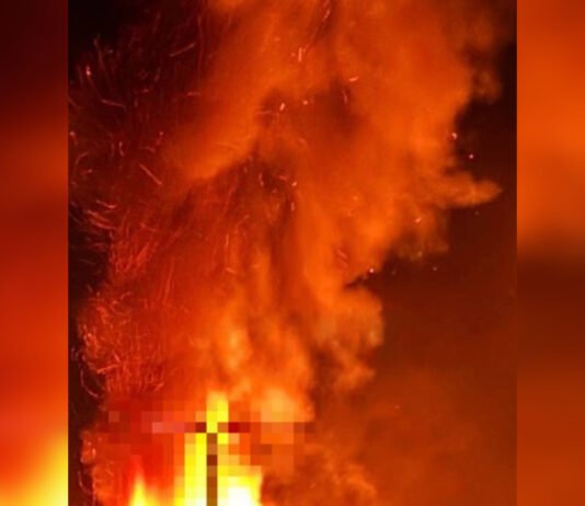 Россияне атаковали Днепр «Бандеролями»: в сети сообщают об ударе по большому ТЦ (видео)