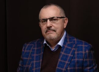 «Все хотят остановить войну»: Надеждин, бежавший из РФ, рассказал об изменениях настроений российского общества и элит
