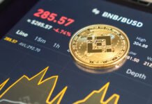 Крупнейшая криптовалютная биржа прекращает операции с гривней на счетах: P2P продолжит работу