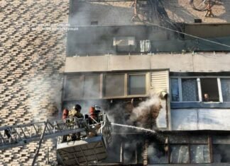 В Запорожье беспилотник попал в многоэтажку: ранен мужчина