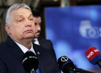 Инкассаторов Ощадбанка задерживали по решению Орбана: Telex получило еще одно доказательство