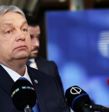 Инкассаторов Ощадбанка задерживали по решению Орбана: Telex получило еще одно доказательство