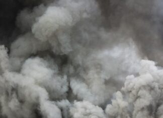 В Запорожье в результате новой атаки БПЛА ранена женщина