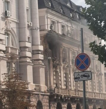 Удар по кабинету Поклада, есть раненые: что известно об атаке на здание СБУ в центре Киева