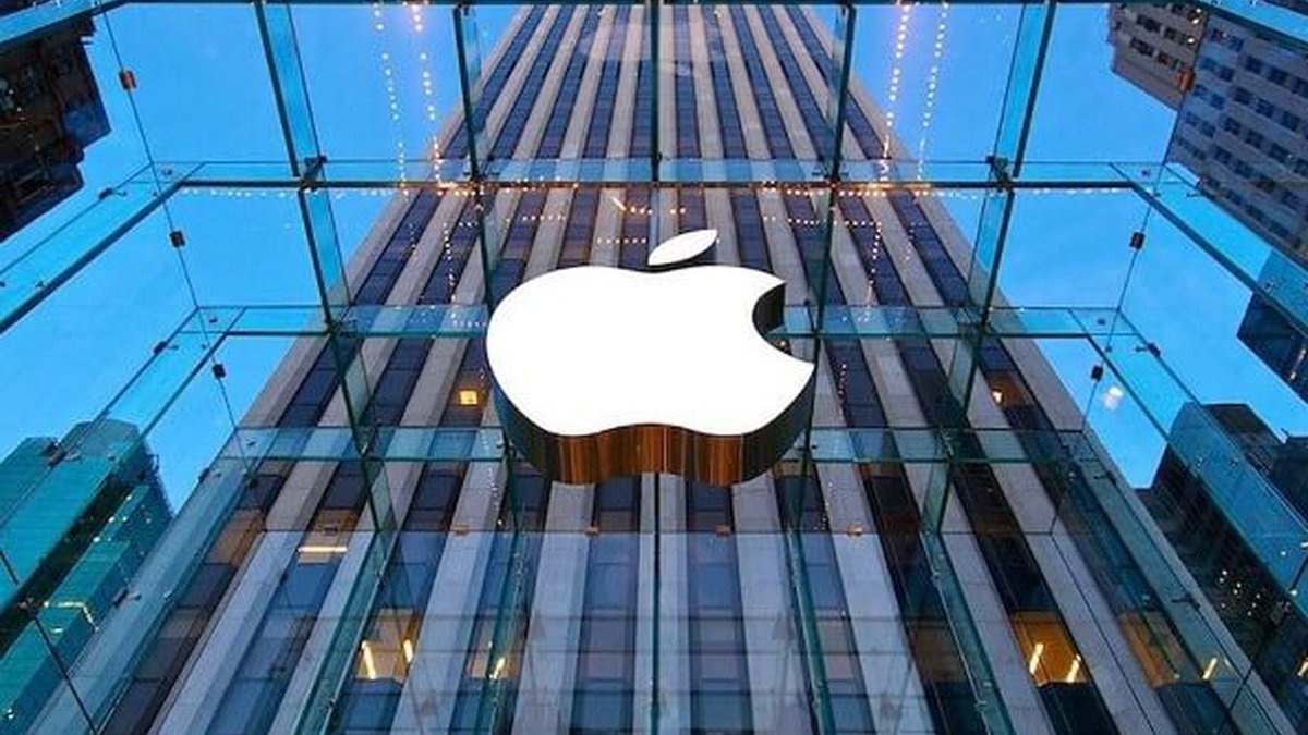 Apple разрабатывает безэкранный фитнес-трекер – СМИ