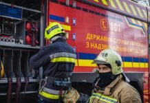 Россияне ударили дроном по ТЦ в Харькове, есть раненый